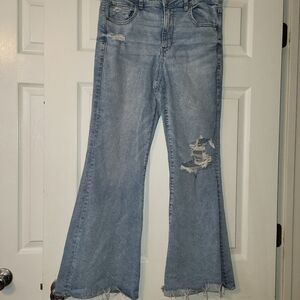 American Eagle Super High Rise Flare Women's Size 12 Short Distressed Raw‎ Hem